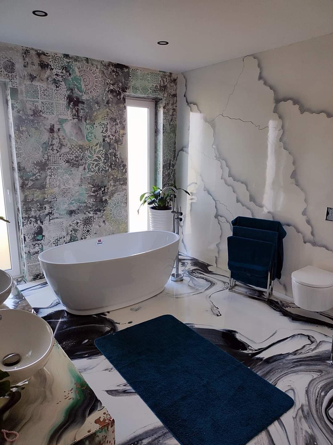 Badezimmer während einer hochwertigen Sanierung