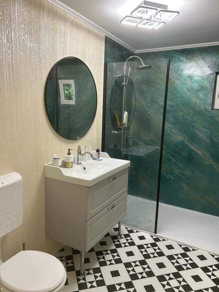 Sanitärobjekte und Badezimmerdetails